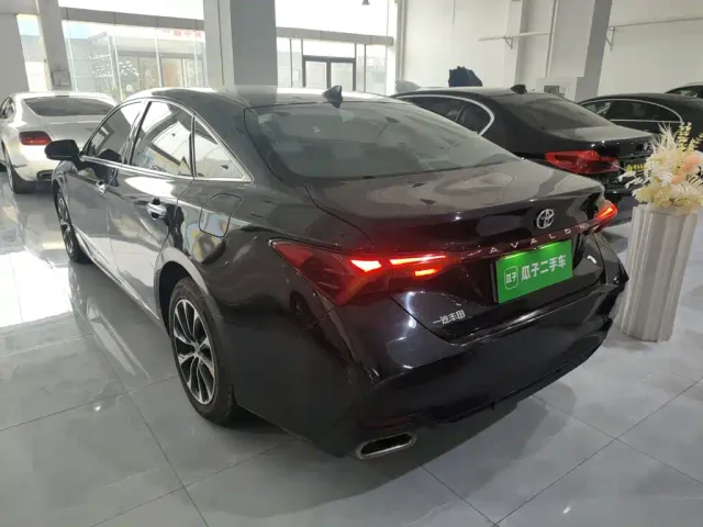 Toyota Avalon — Фото автомобиля 22