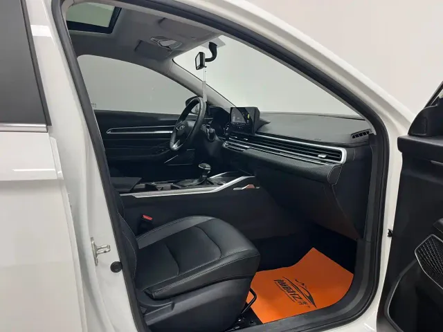 Geely Emgrand 2022 4th Generation 1.5L CVT Premium — Фото автомобиля 9