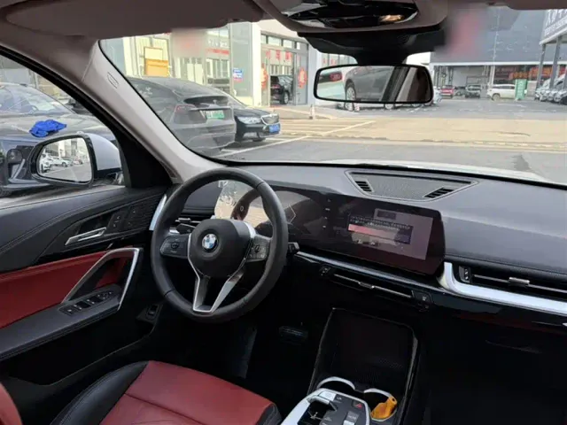 BMW X1 — Фото автомобиля 14