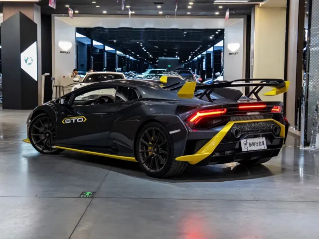 Lamborghini Huracan — Фото автомобиля 4