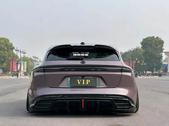 Nio ET5 Touring — Фото автомобиля 8