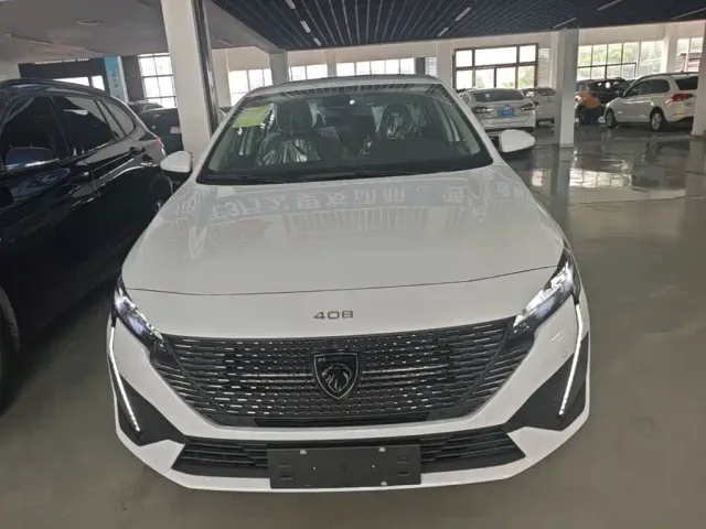 Peugeot 408 — Фото автомобиля 2