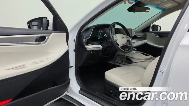 Hyundai Grandeur (New) Hybrid — Фото автомобиля 16