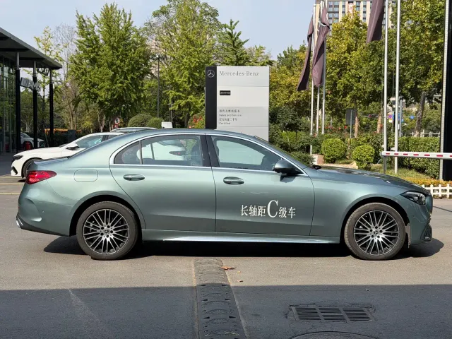 Mercedes-Benz C-Class — Фото автомобиля 3