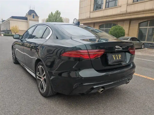 Jaguar XEL — Фото автомобиля 16