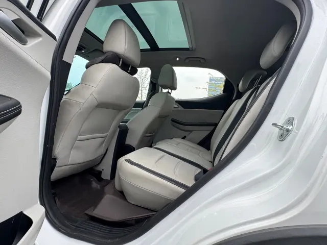 BYD Yuan Pro — Фото автомобиля 8