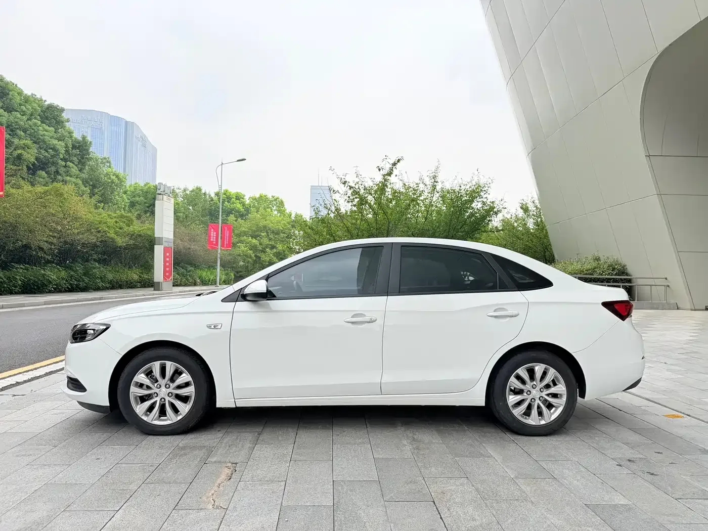 Buick Excelle 2021 Exemplar 1.5L Auto Elite — Фото автомобиля 5