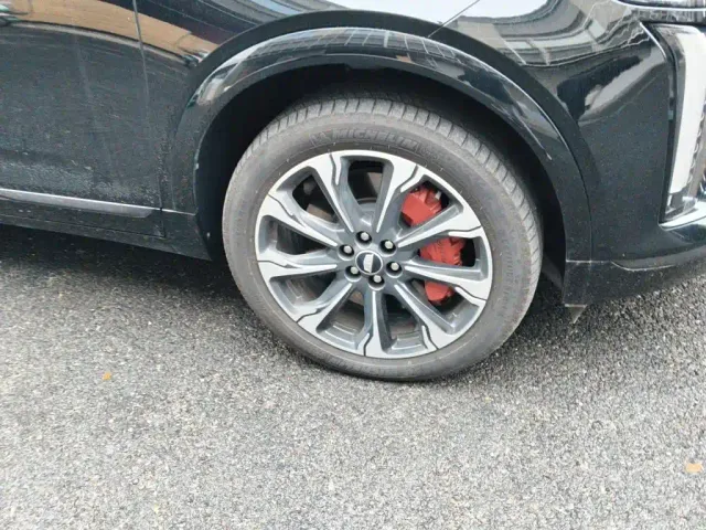 Cadillac XT5 — Фото автомобиля 24