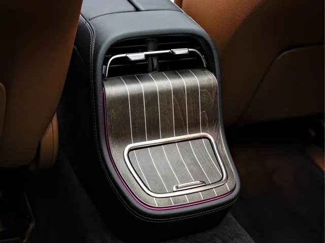 Mercedes-Benz E-Class — Фото автомобиля 12