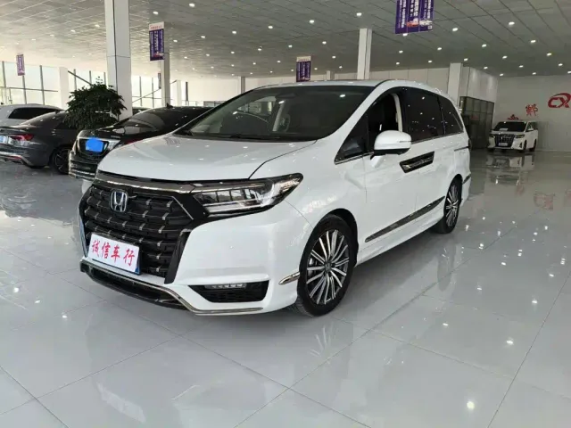 Фотография автомобиля — Honda Elysion