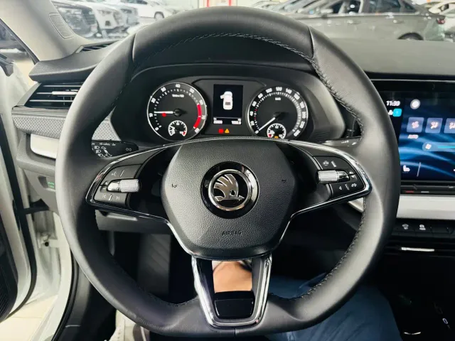 Skoda Octavia — Фото автомобиля 5