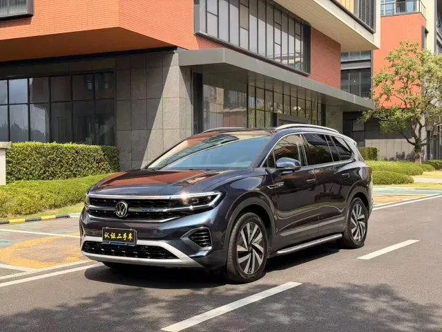 Фотография автомобиля — Volkswagen Talagon