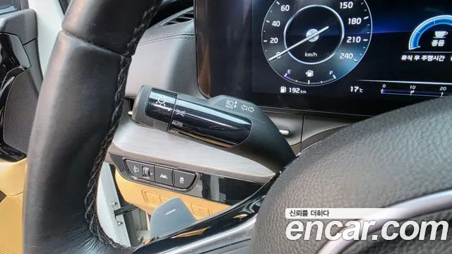 Kia Carnival 4th Gen — Фото автомобиля 30