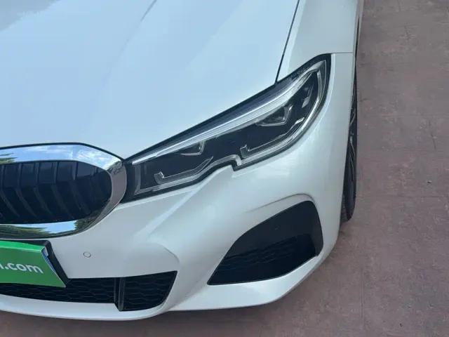 BMW 3 Series — Фото автомобиля 17
