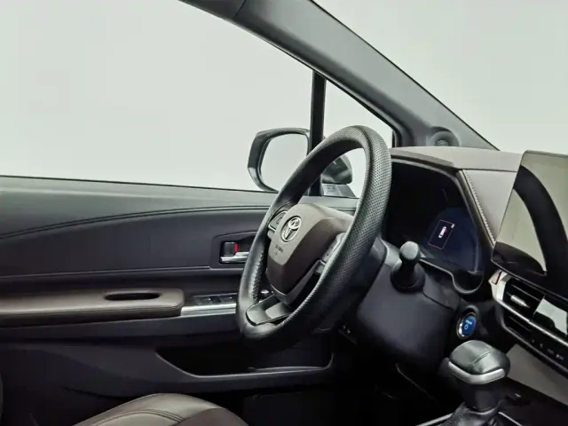 Toyota Granvia — Фото автомобиля 22