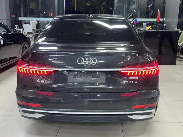 Audi A6L — Фото автомобиля 7