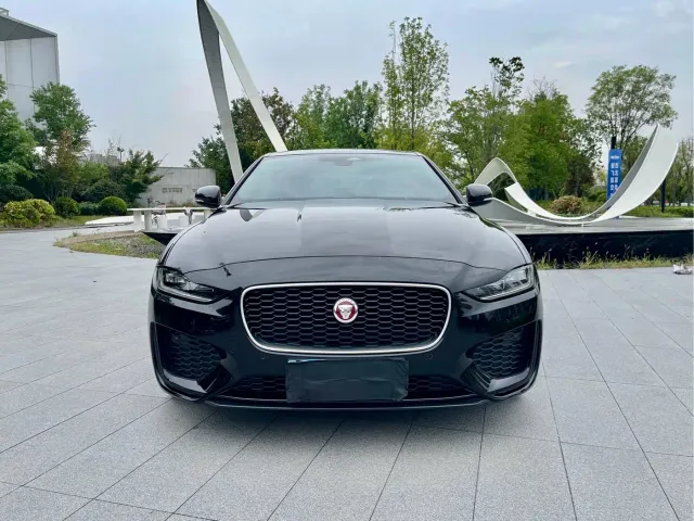 Jaguar XEL — Фото автомобиля 2