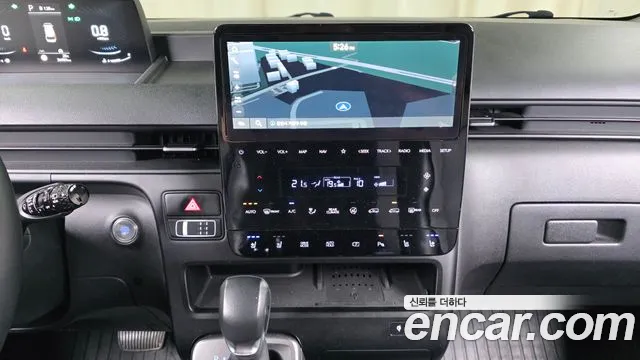 Hyundai Staria Staria 4WD Tourer 9 мест — Фото автомобиля 13