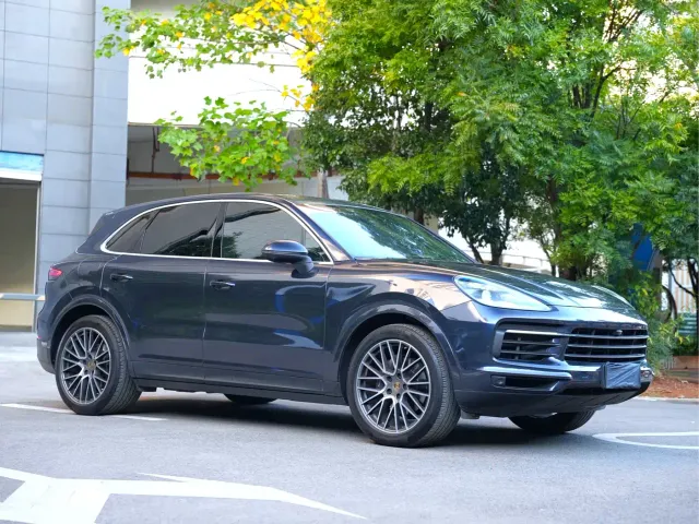 Porsche Cayenne — Фото автомобиля 3