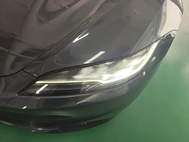 Tesla Model 3 — Фото автомобиля 23