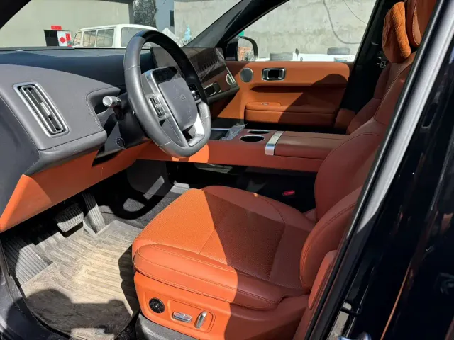Li Auto L6 — Фото автомобиля 7