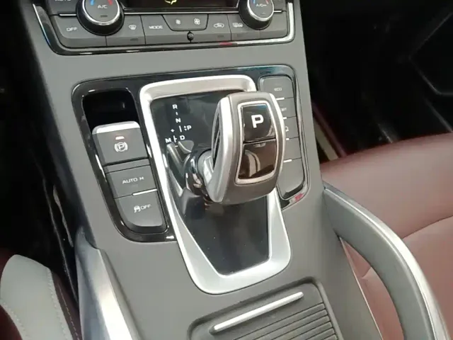 Geely Boyue — Фото автомобиля 13