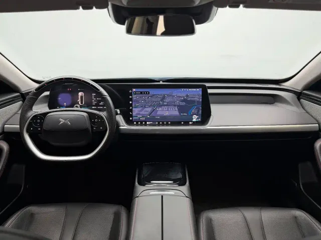 Xpeng P7 — Фото автомобиля 10
