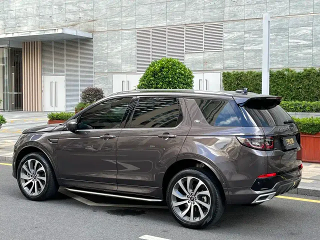 Land Rover Discovery Sport — Фото автомобиля 4