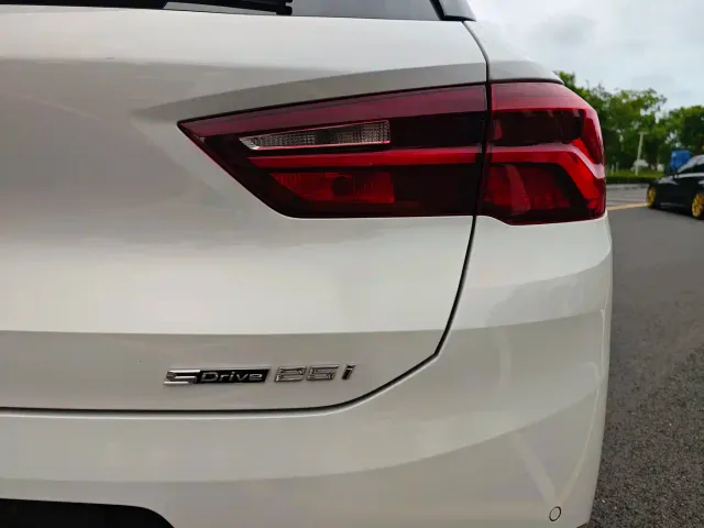BMW X2 — Фото автомобиля 12