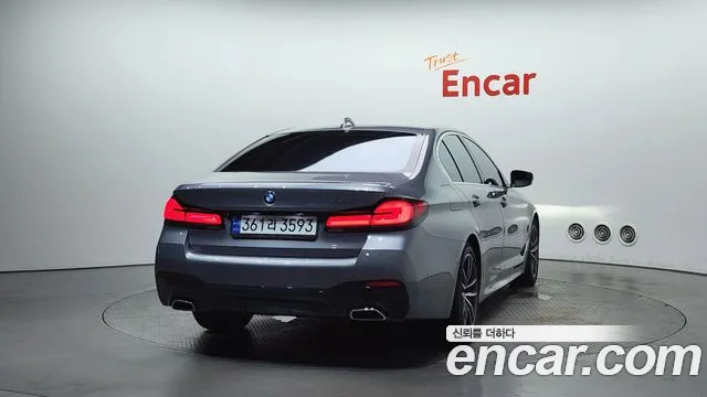 BMW 5-Series — Фото автомобиля 4