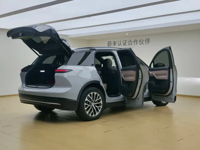 Nio ES6 — Фото автомобиля 11