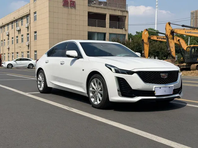 Cadillac CT5 — Фото автомобиля 3