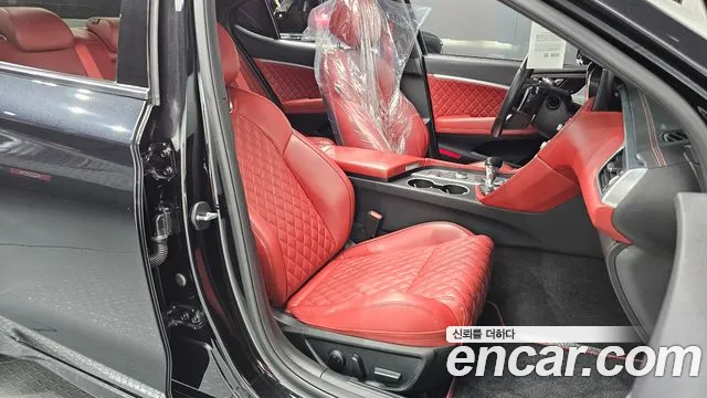 Genesis G70 New — Фото автомобиля 16