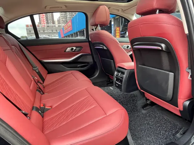 BMW 3 Series — Фото автомобиля 14