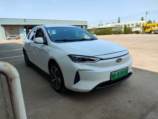 JAC Motors iEVA50 — Фото автомобиля 3