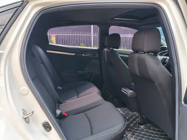 Honda Civic — Фото автомобиля 12