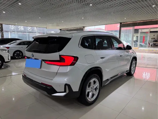 BMW X1 — Фото автомобиля 4