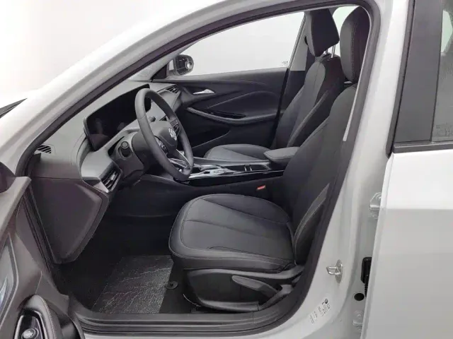 Buick Verano — Фото автомобиля 10