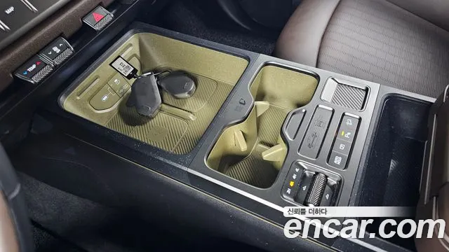 Kia Tasman Tasman 2.5T Бензин 4WD — Фото автомобиля 9