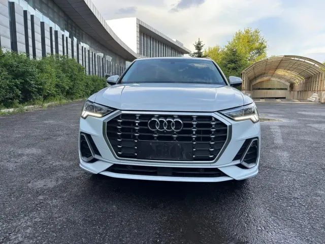 Audi Q3 — Фото автомобиля 2