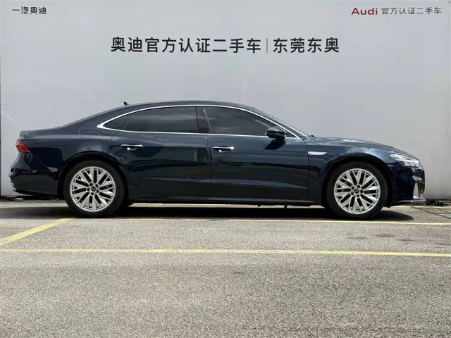 Audi A7L — Фото автомобиля 3