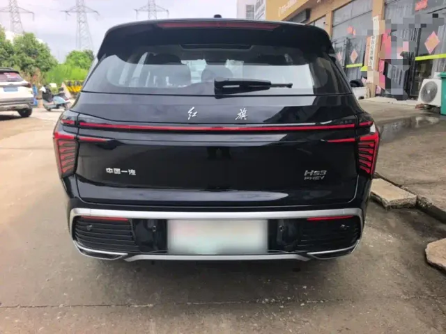 Hongqi HS3 PHEV — Фото автомобиля 3