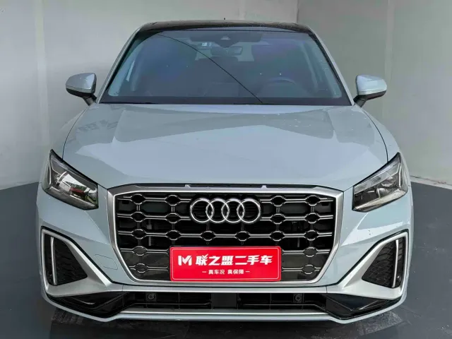 Audi Q2L — Фото автомобиля 2