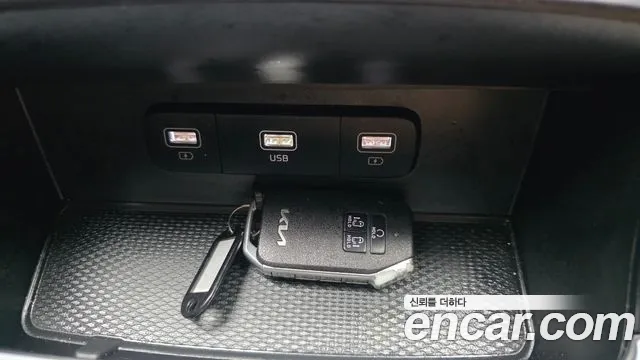 Kia Canival Carnival 4 поколение Бензин 9 мест Prestige — Фото автомобиля 27
