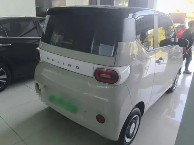 Wuling Hongguang Mini EV — Фото автомобиля 6