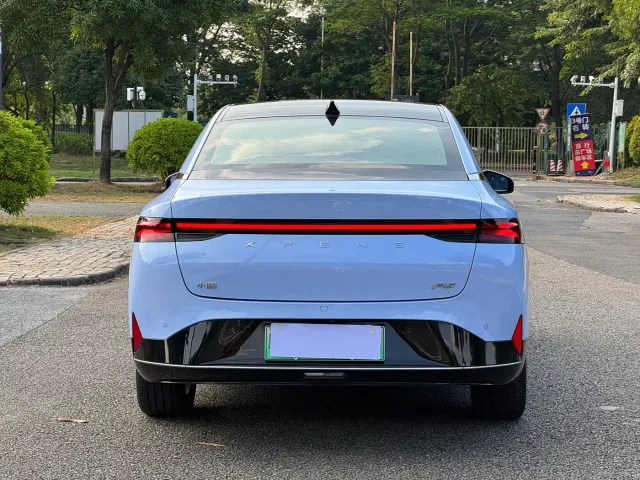 Xpeng P5 — Фото автомобиля 4