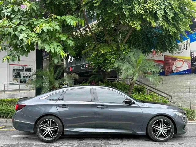Honda Accord — Фото автомобиля 6