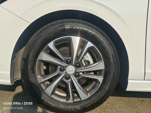 Changan Eado — Фото автомобиля 12