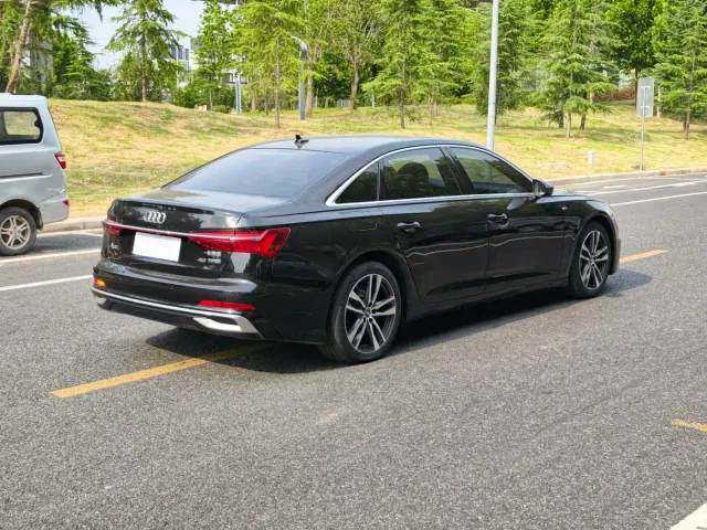 Audi A6L — Фото автомобиля 4