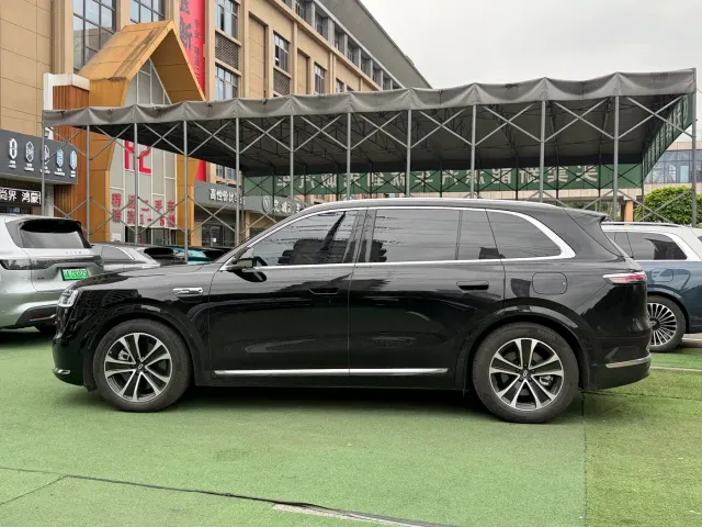 Aito M7 — Фото автомобиля 4